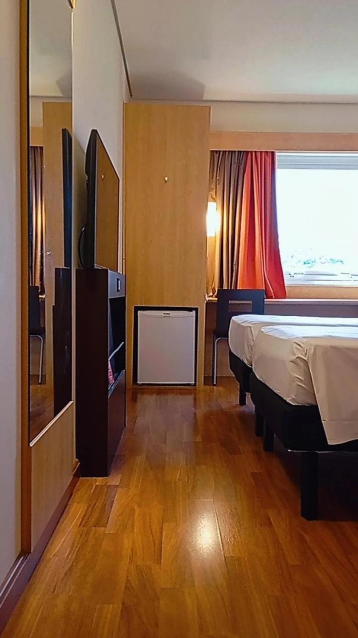 Ibis Canoas Shopping Hotel