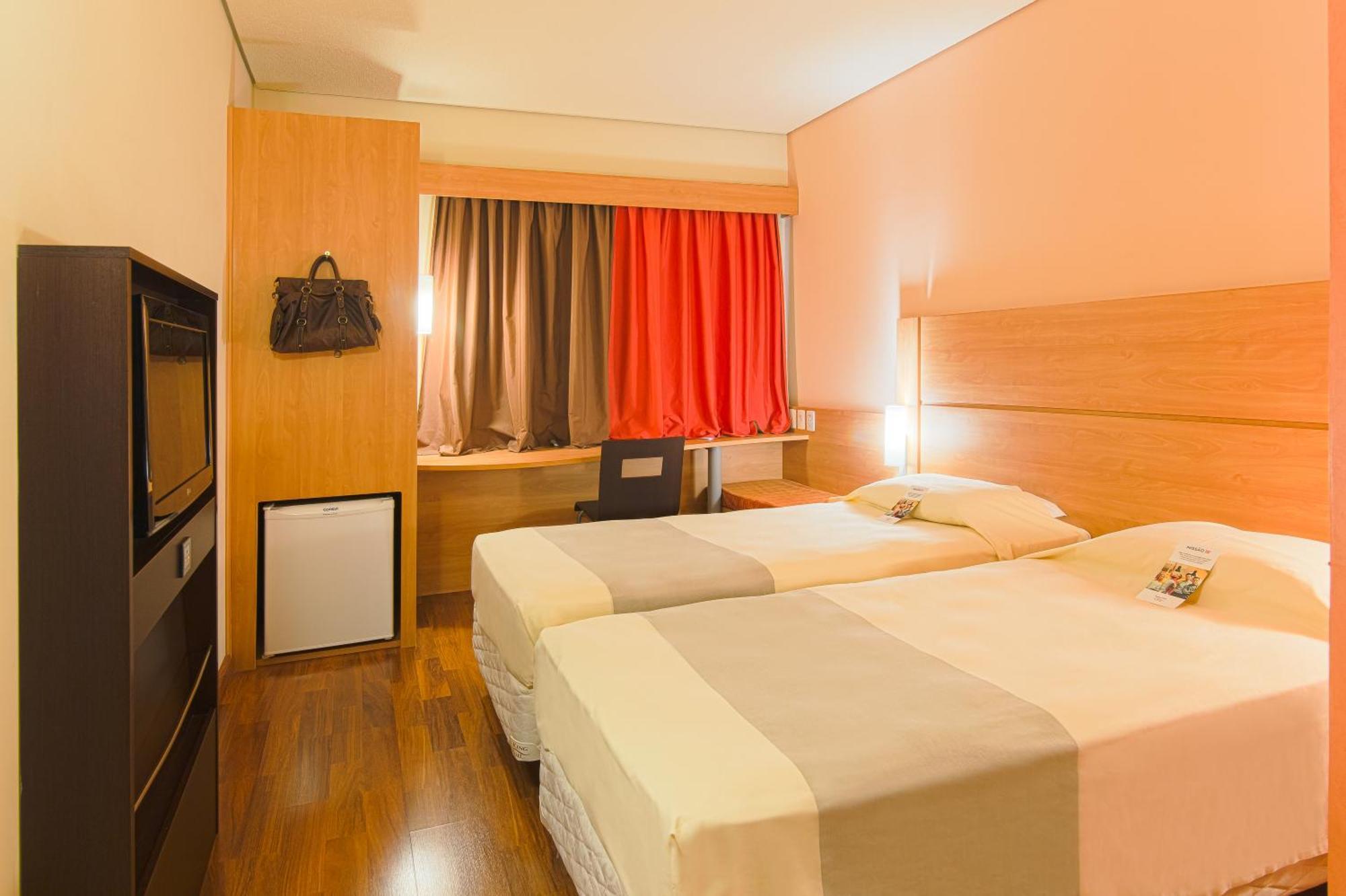Hotel Ibis Canoas Shopping 3*